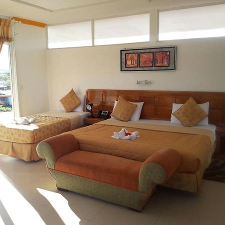 Hotel Dejavu Puerto Ayora  Exteriér fotografie