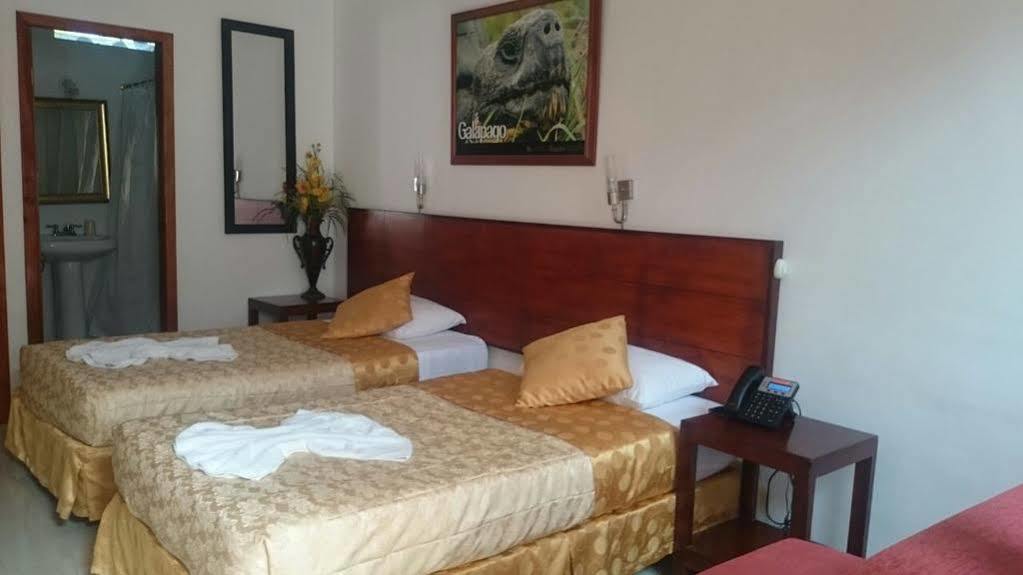 Hotel Dejavu Puerto Ayora  Exteriér fotografie