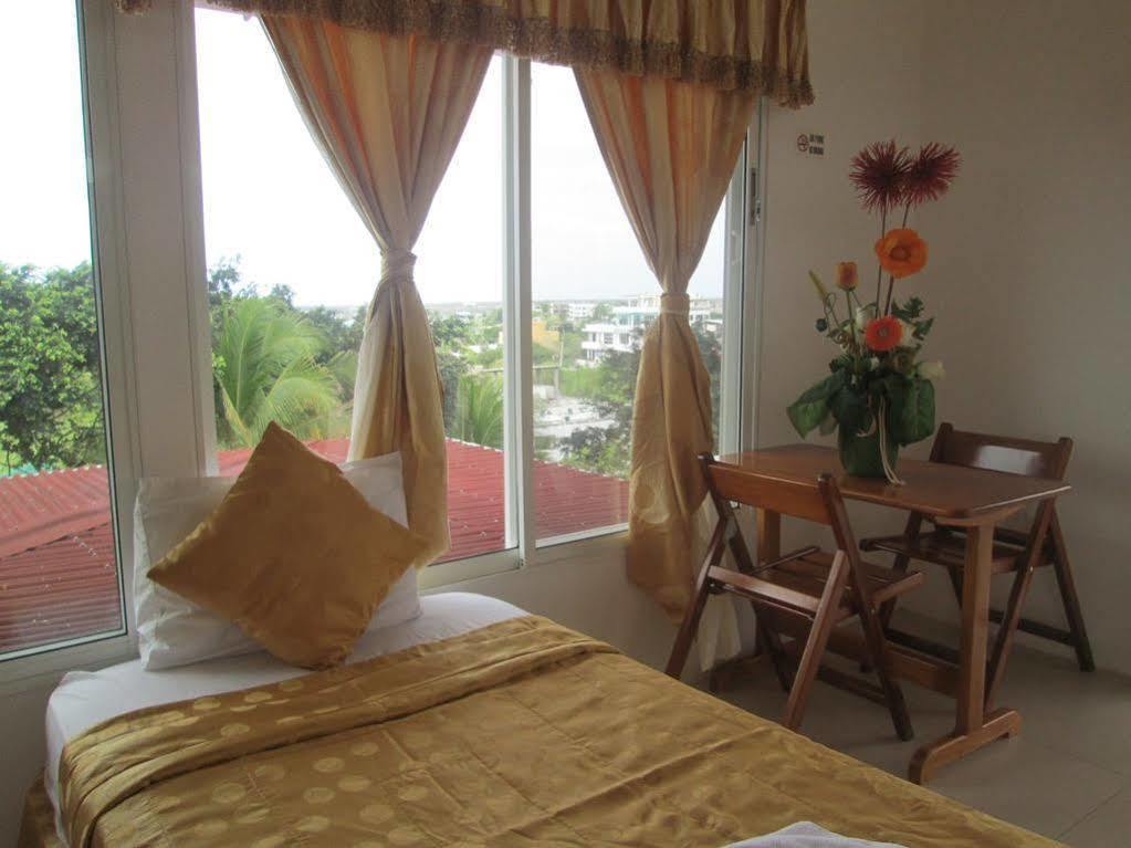 Hotel Dejavu Puerto Ayora  Exteriér fotografie