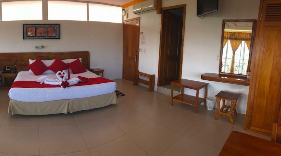 Hotel Dejavu Puerto Ayora  Exteriér fotografie