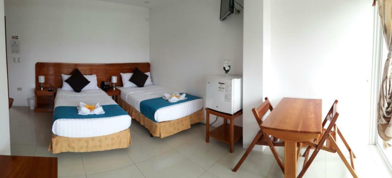Hotel Dejavu Puerto Ayora  Exteriér fotografie